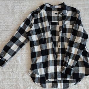 black, white, and gray plad button up